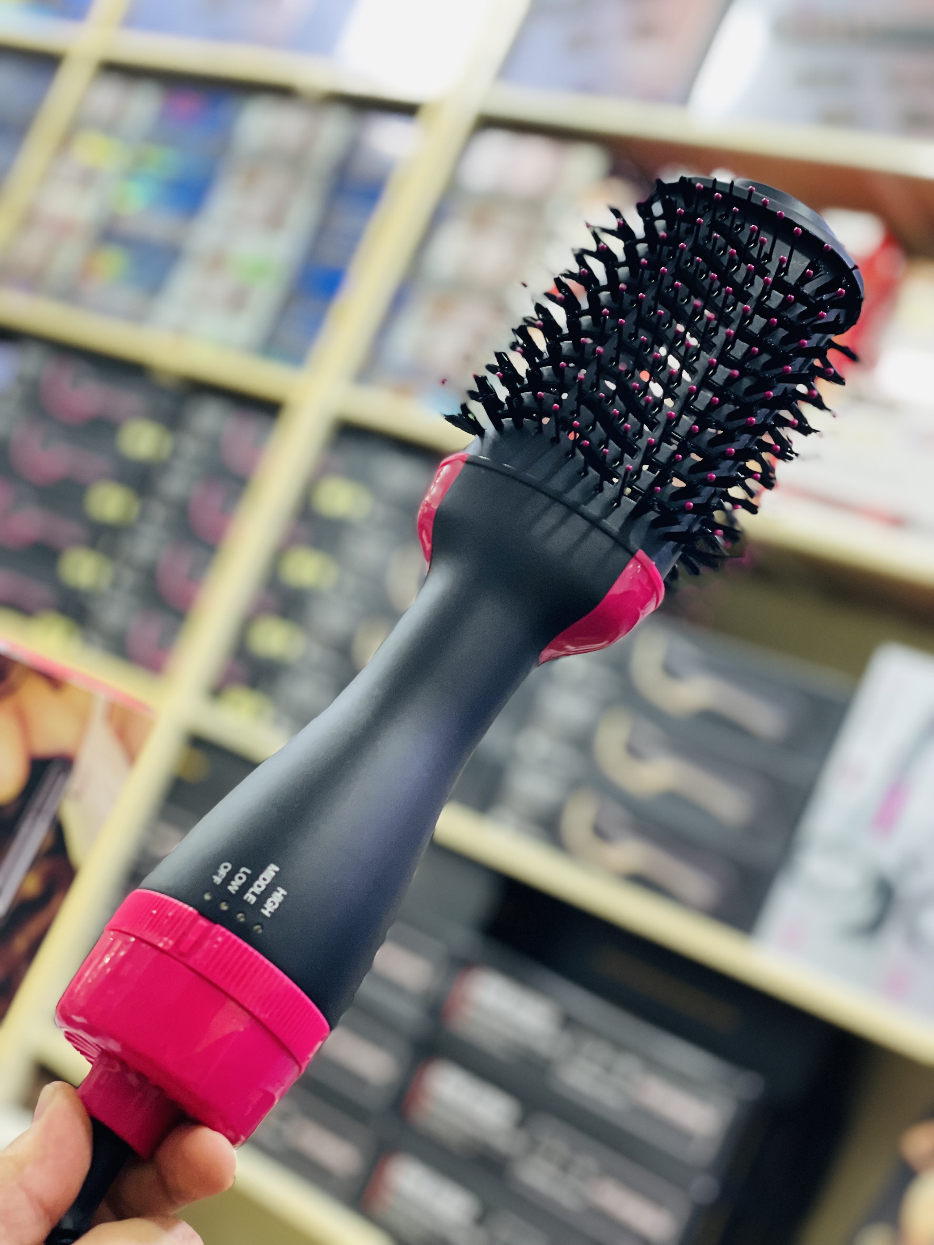 تصویر سشوار برسی گرد 